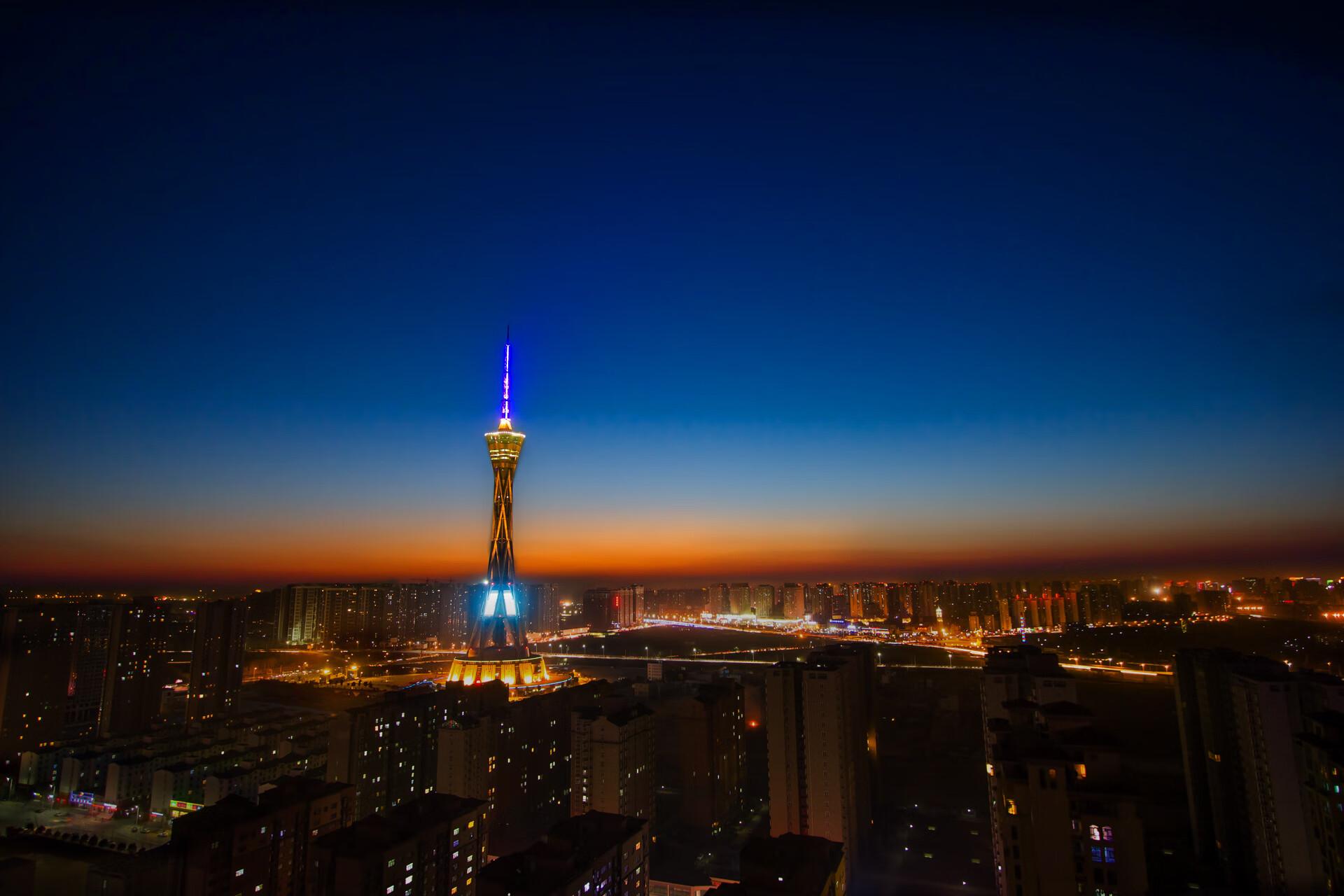 体育新闻中心裁判判罚争议，体育裁判规则