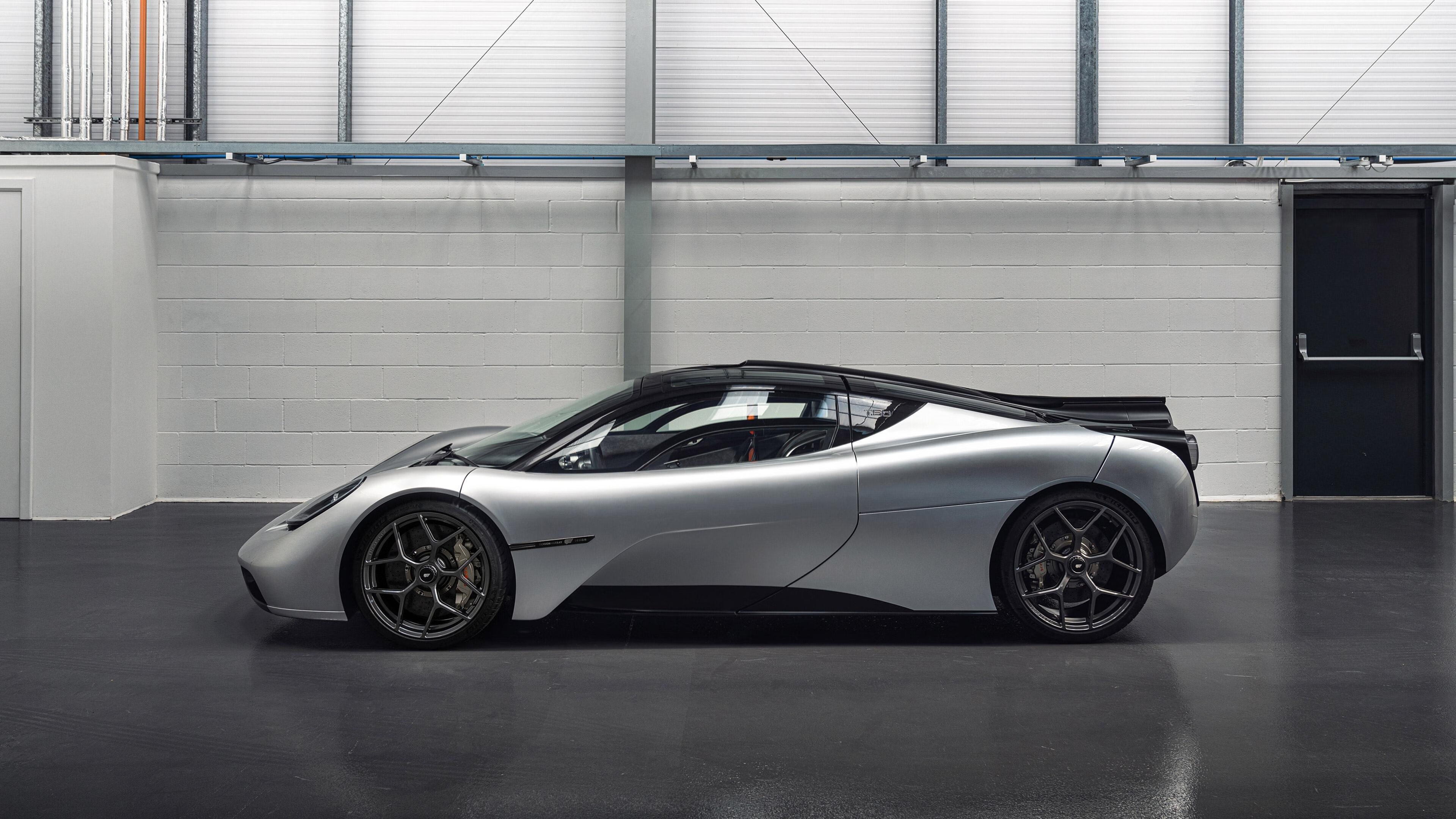 爱游戏娱乐平台-赞比亚男篮在非洲预赛中奋勇直前，体育水平不断突破，赞比亚小组赛