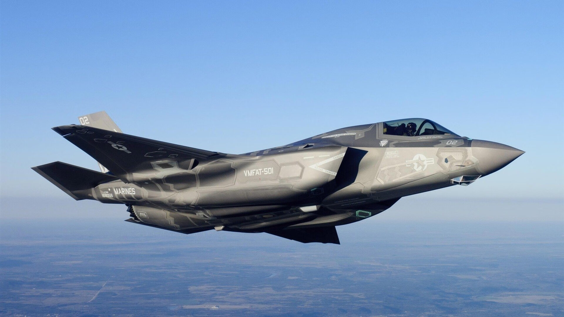 爱游戏官方-霍勒迪助攻上双展现成熟控场能力，霍勒迪是控卫吗